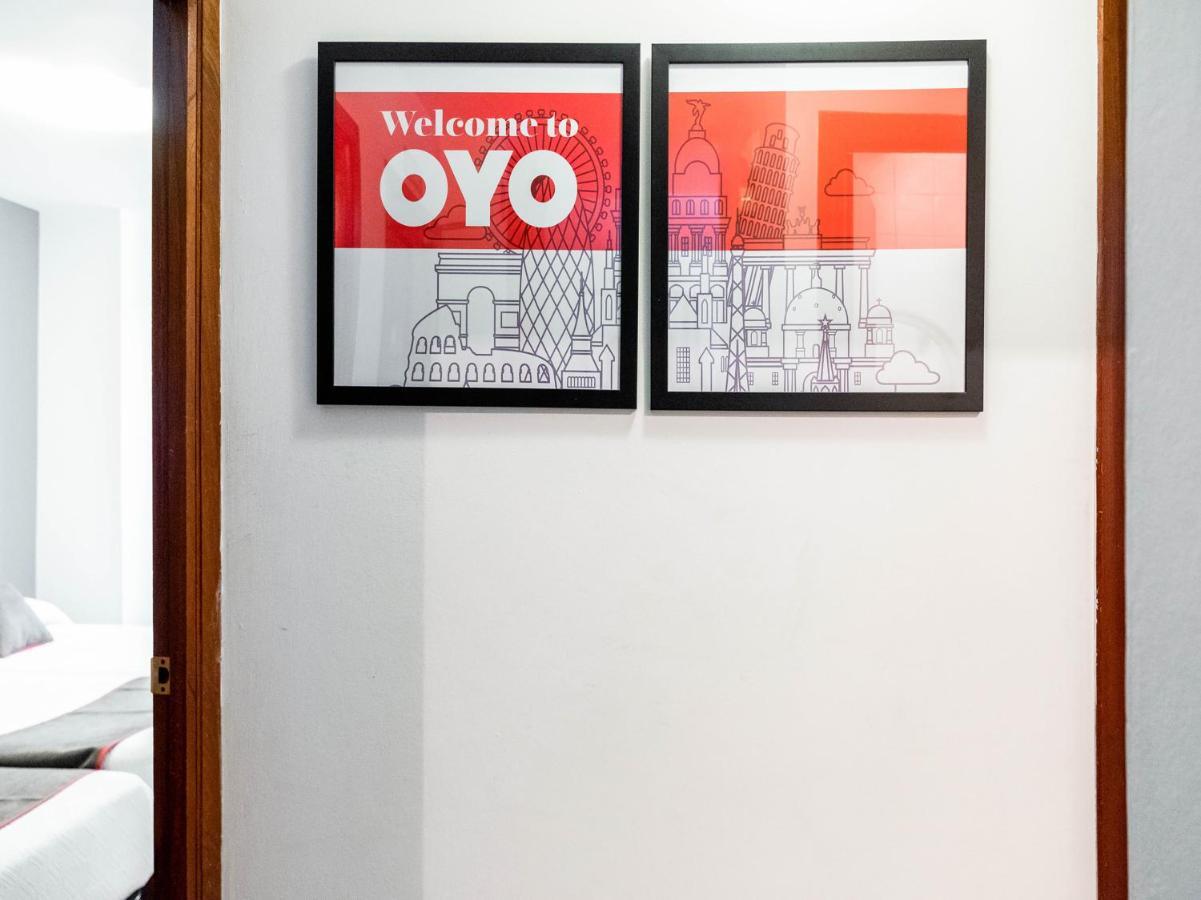 Oyo Hospedaje La Tita Σαντιάγο ντε Κομποστέλα Εξωτερικό φωτογραφία